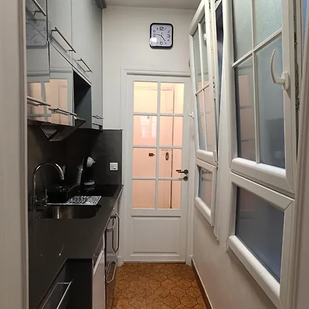 Apartment Flat 31m2 Near Pompidou Center, Marais, Les Halles, Mobility Lease Only