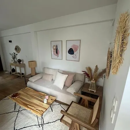 Cozy Modern - * Paris