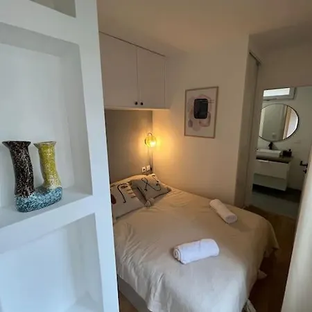 Cozy Modern - Apartment *