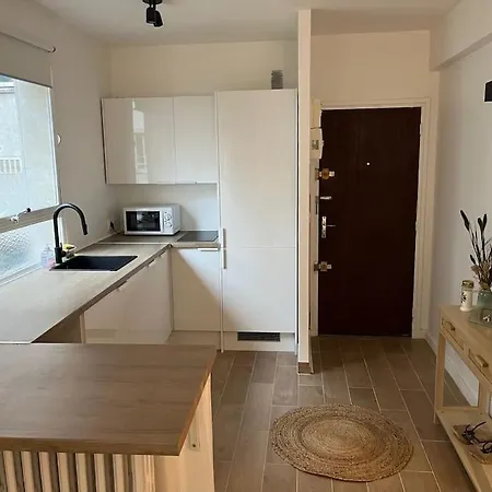 Apartment Cozy Modern - *