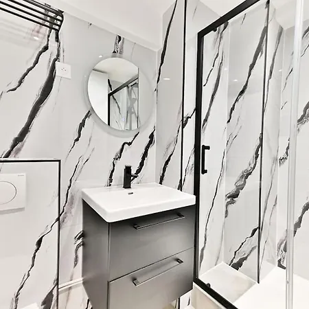 Appartement Escapade Parisienne Pres De Gare De L'est Parijs