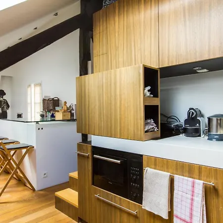 Apartment Small Triplex Paris