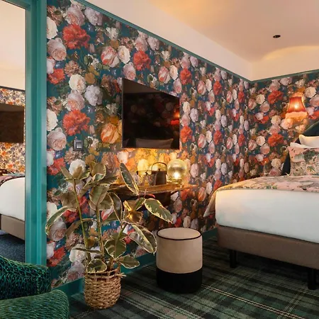 Ginette A La Folie & Hotel Paris