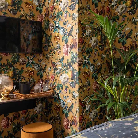 Hotel Ginette A La Folie &