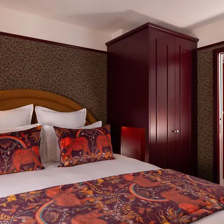 Hotel Ginette A La Folie & Paris