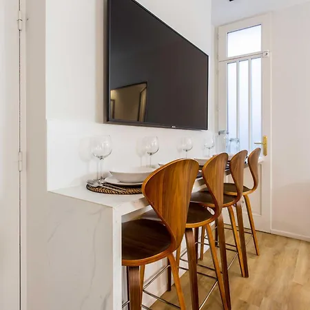 Magnificent - 2br-4p - Bourse *