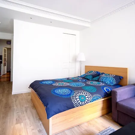 Flat 31m2 Near Pompidou Center, Marais, Les Halles, Mobility Lease Only Apartment *