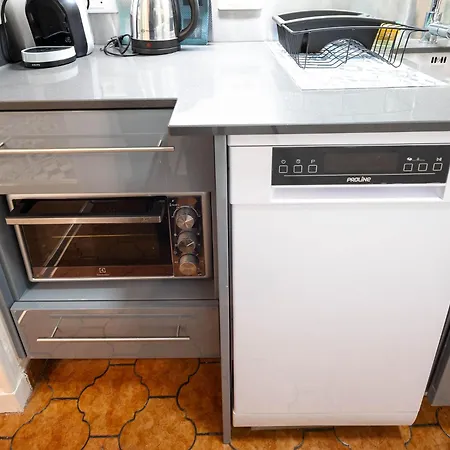 Apartment Flat 31m2 Near Pompidou Center, Marais, Les Halles, Mobility Lease Only *