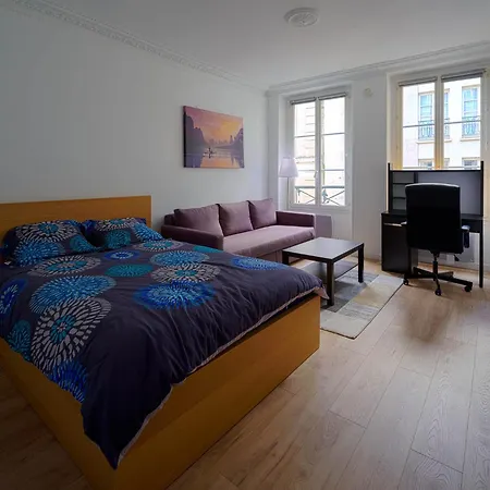 Apartment Flat 31m2 Near Pompidou Center, Marais, Les Halles, Mobility Lease Only *