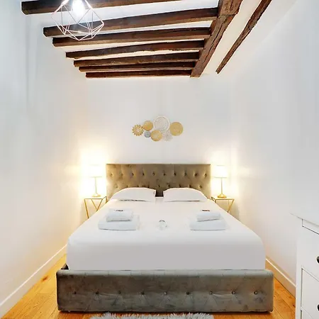 Confort Et Charme Pour 6 A Republioque * Paris
