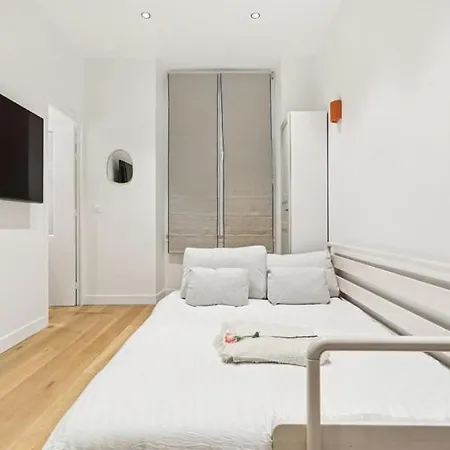 Lavie Maison Ac And Hot Tub Close Arc De Triomphe Апартаменты *