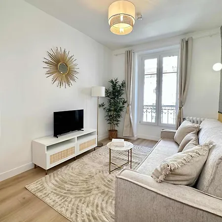 Welcoming Near Opera Apartment *
