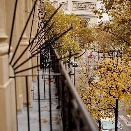 Royal Elysées Hotel