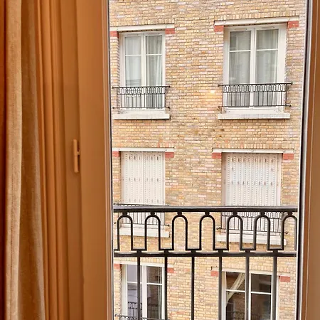 Spacious Flat Near Montparnasse Bausset 4th 巴黎