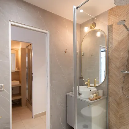 Апартаменты Modern 3 Bedrooms 3 Baths Full Center Of
