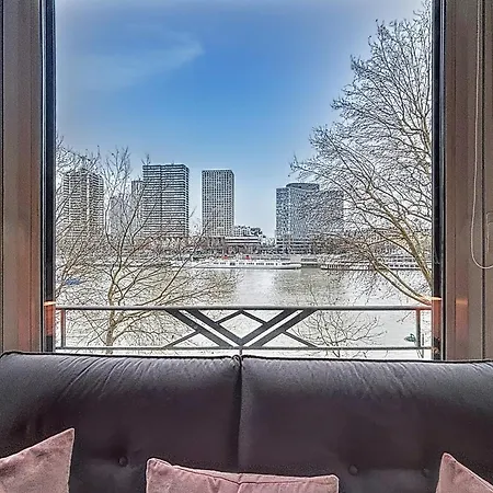 Premium Seine View And Eiffel Tower