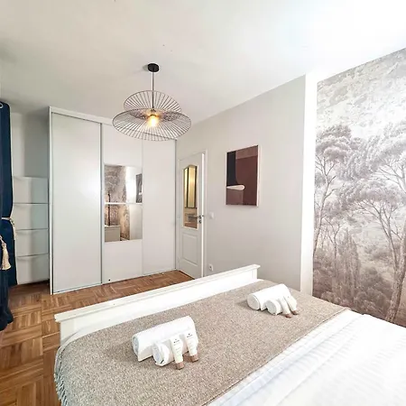 Modern & Spacious Near Le Marais Apartman *