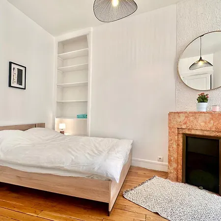 Spacious Flat Near Montparnasse Bausset 4th * 巴黎