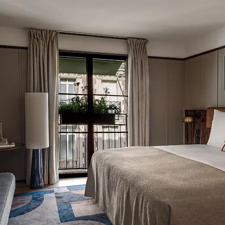 Norman & Hotel Paris