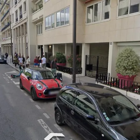 Homestay Charmante Place A Deux Pas De La Tour Eiffel Paris