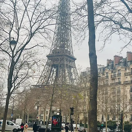 Charmante Place A Deux Pas De La Tour Eiffel * Paris