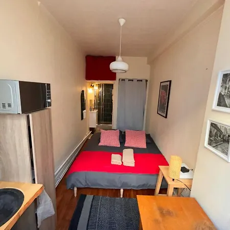 Homestay Charmante Place A Deux Pas De La Tour Eiffel *