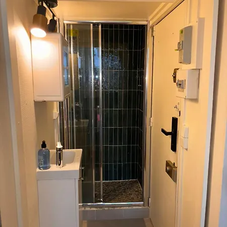 Charmante Place A Deux Pas De La Tour Eiffel Homestay *