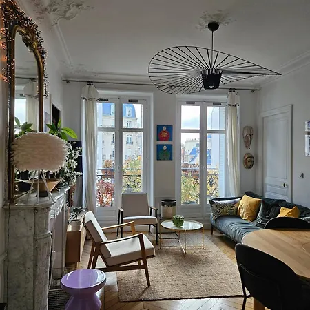 Cosy Private In Shared - 1 Person Only ! * 파리
