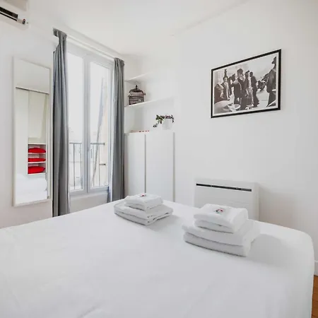 Luminous 1bdr Witha C&balcony-marais Louvre 파리