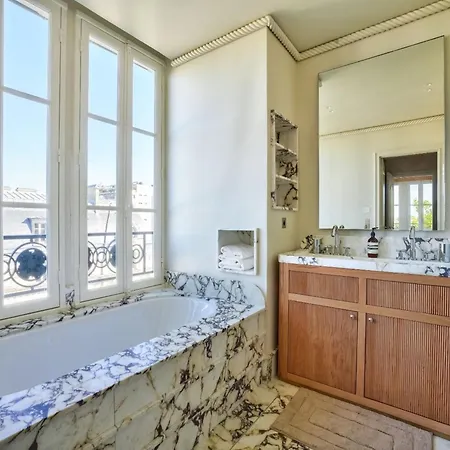 Luxury Duplex - 4bdr 8p-tour Eiffel- Bail Mobilite Paris