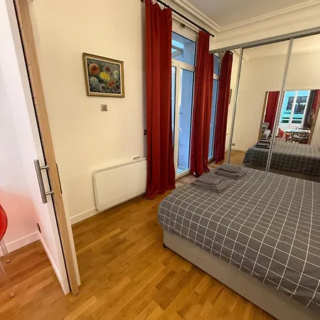アパート Charming 2 Bedroom With Huge Private Terrace *