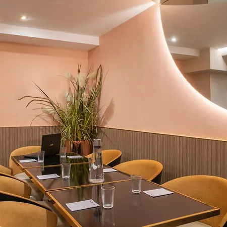 Hotel Arc Elysees Paris