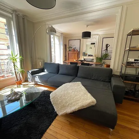 Cet Est Fait Pour Vous Apartment