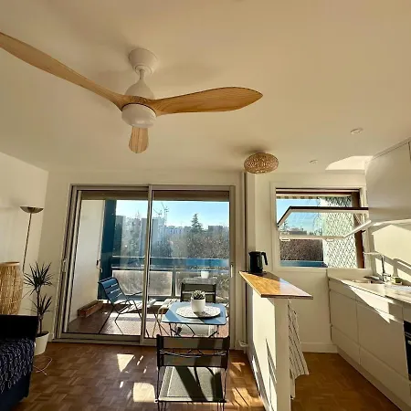Апартаменты Mobility Lease- Sunny With Large Balcony, Park View At 15 *