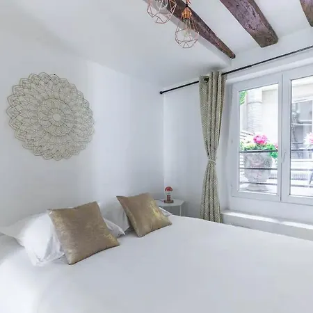 Апартаменты Grands Boulevards 11 Париж