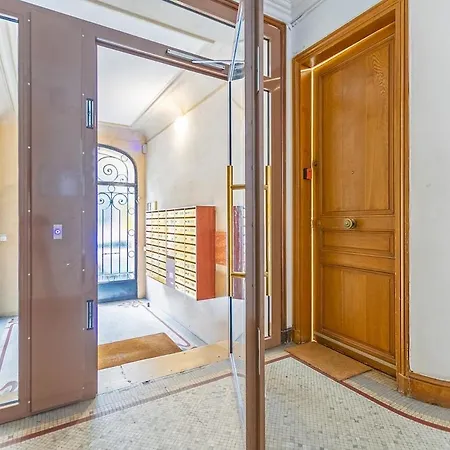 Refurbished Haussmannian Párizs