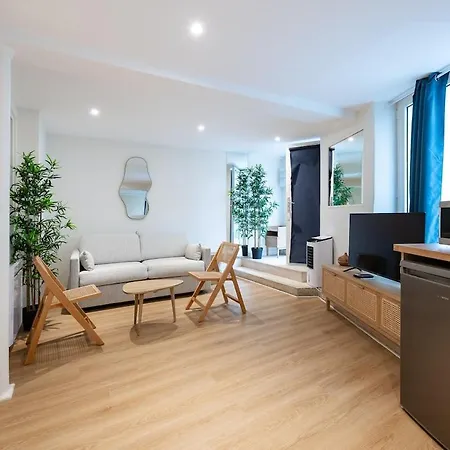Avenue Breteuil Family - 11 Pers - Unique - Cosy Париж
