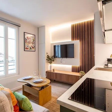 דירה Stunning Tiny - 5 Min To Eiffel Tower - Sleeps 2p *