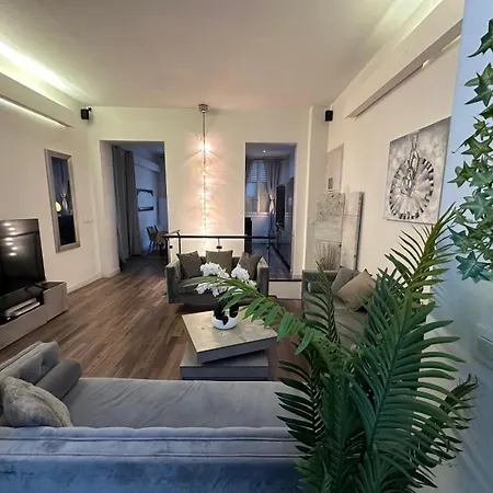 Les Champs Elysees-125m2 Modern And Spacious パリ