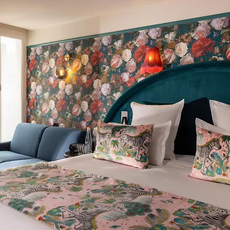 Hotel Ginette A La Folie & 4*