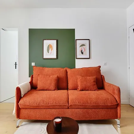 Modern With Ac - 2p- Sacre-c Ur París