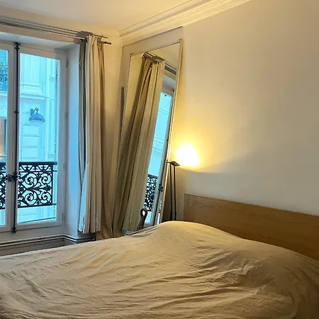 Charming Spacious T2 In The 18th - * Párizs