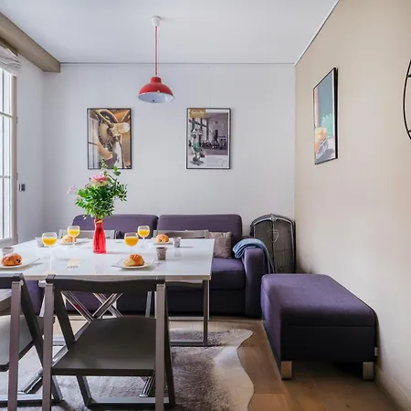 Marais Bouquet Apartment Paris