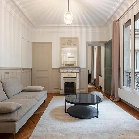Appartement 2 Bdr Saint Lazare Galeries Lafayette 8 Parijs