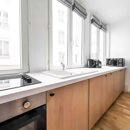 Suite-appartement 4stars Pour 6 A 10 Min Du Marais Appartement