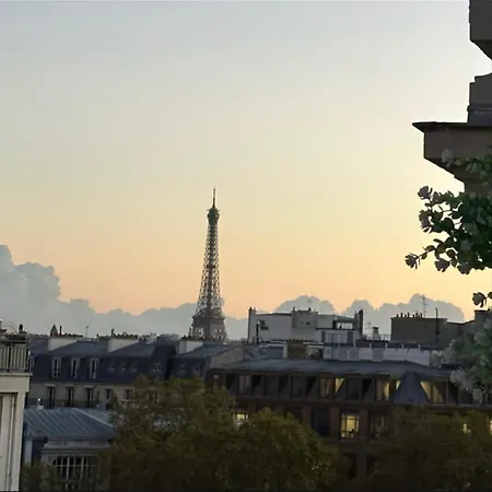 Eiffel Tower View Arc Triomphe Champs Elysees Area * Париж