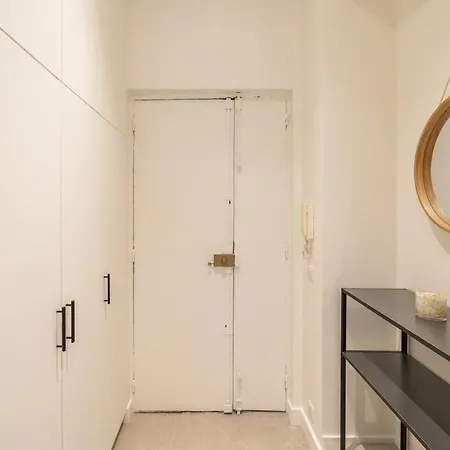 Luxury Of 140 Sqm 아파트 *