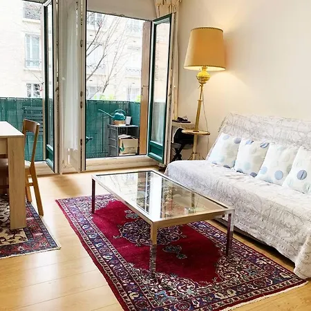 Апартаменты Cozy 70m2 Париж