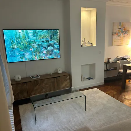 Apartment Typical Parisian Flat By Montmartre Paris
