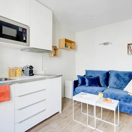 Bnbnova - Eiffel Tower & Invalides - 1br Париж